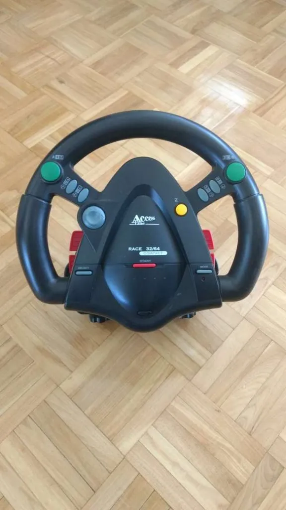 N64/Playstation Steering Wheel photo 1