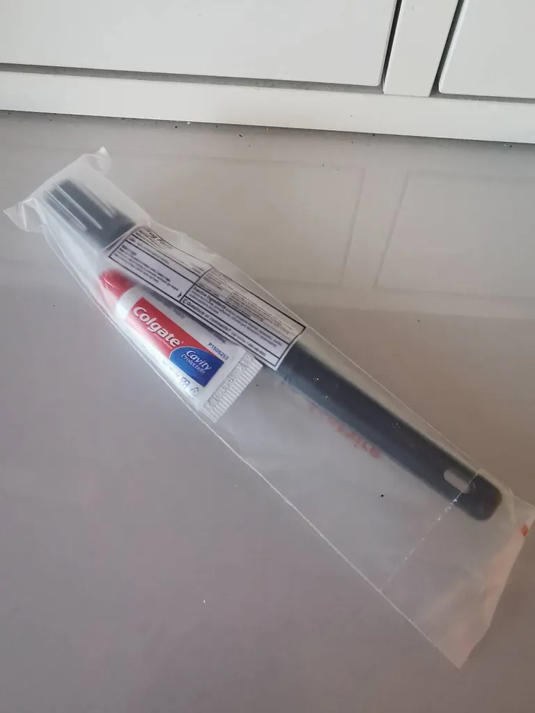 Sealed Air Canada Toothbrush And Toothpaste photo 1