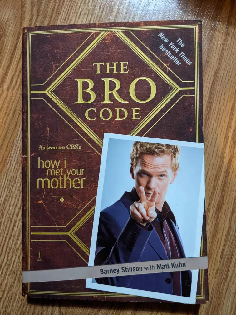 The Bro Code - Book Based On How I Met Your Mother photo 1
