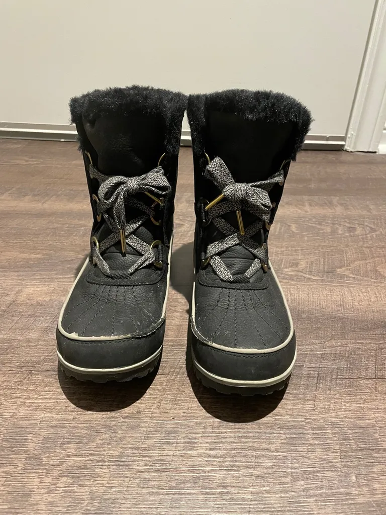 Sorel’s Women’s Size 8 Winter Boots photo 1