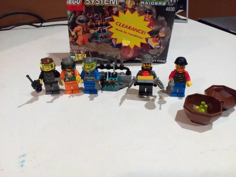 Lego Rock Raiders Crew photo 1
