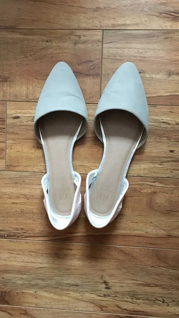 EUC Cute GAP Flats photo 1