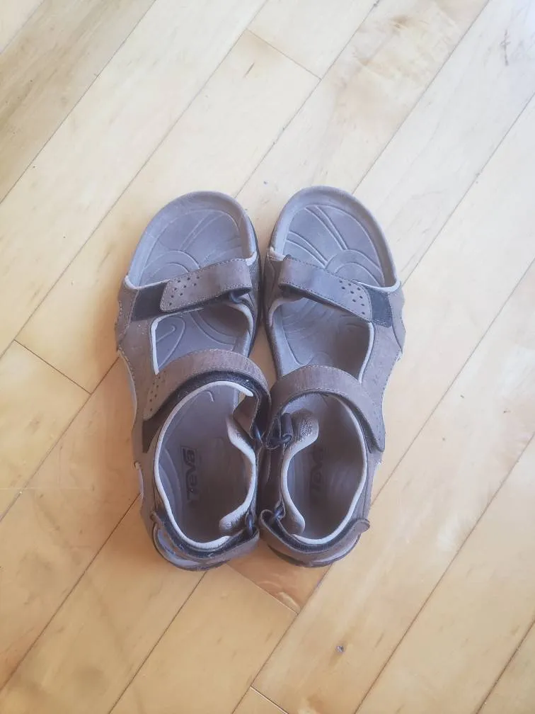 Size 10 Men's Sandals photo 1