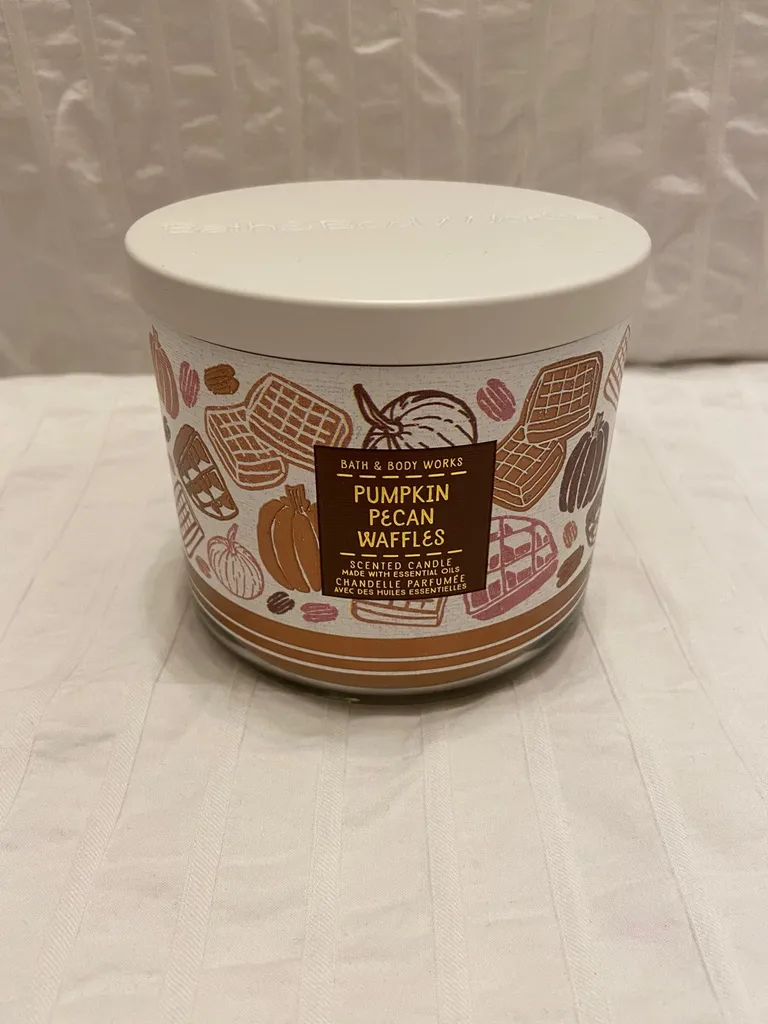 pumpkin pecan waffle candle photo 1
