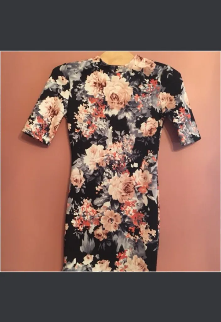 Bodycon floral dress photo 1