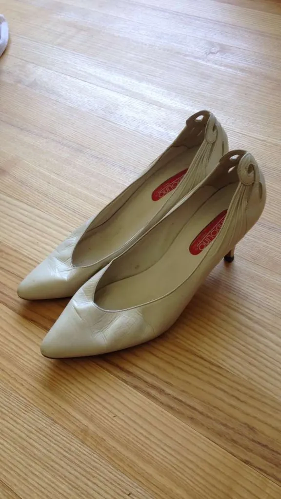 beautiful vintage heels photo 1