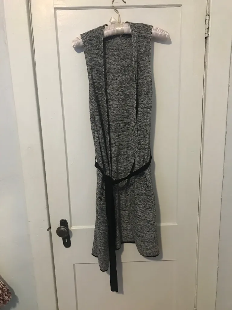 Sleeveless Long Thingy... photo 1