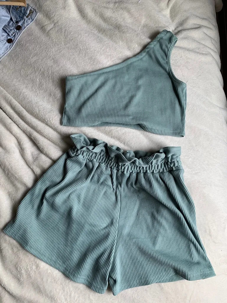 Two Piece Set photo 1