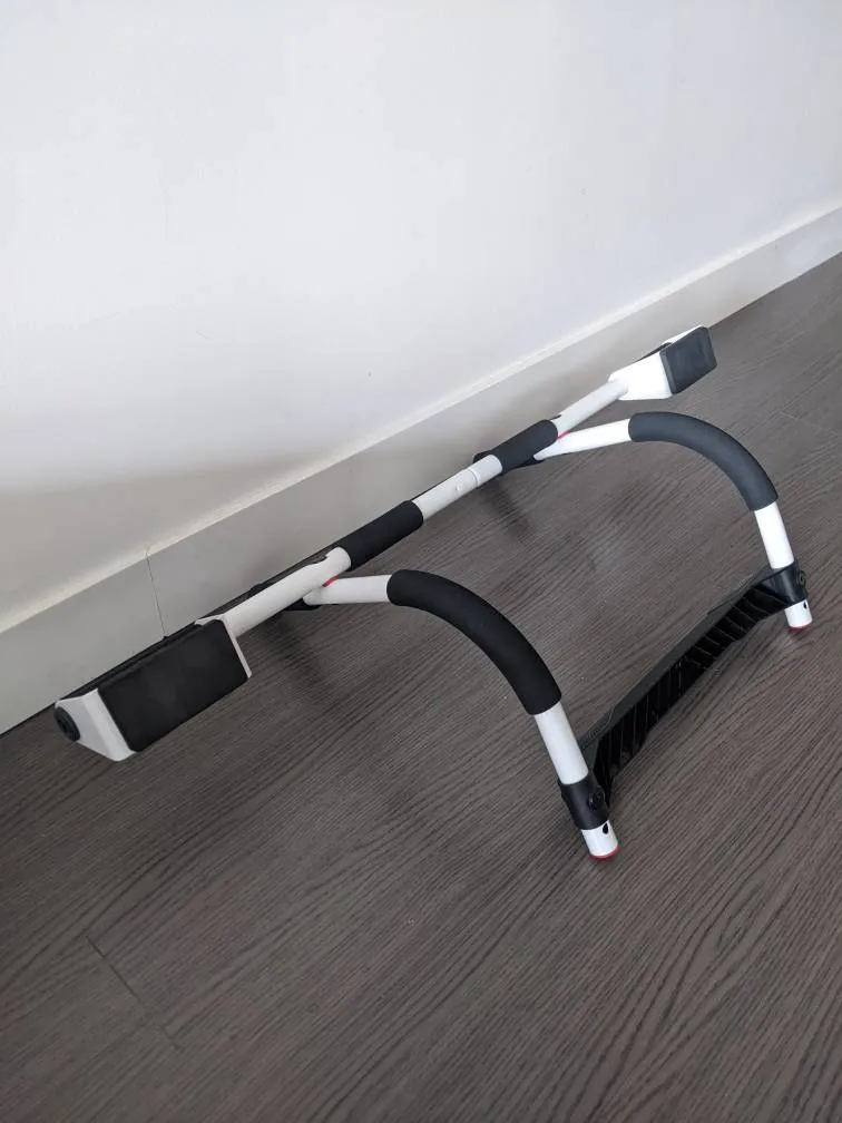 Door Frame Pull Up Bar photo 1