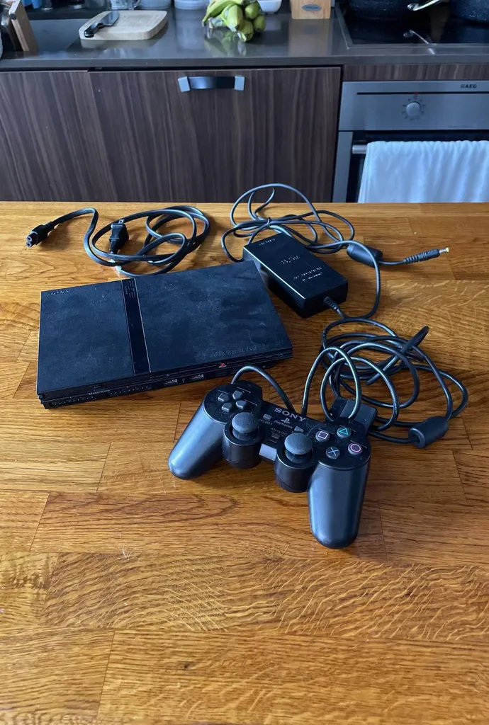 PS2 Slim Console Bundle photo 1