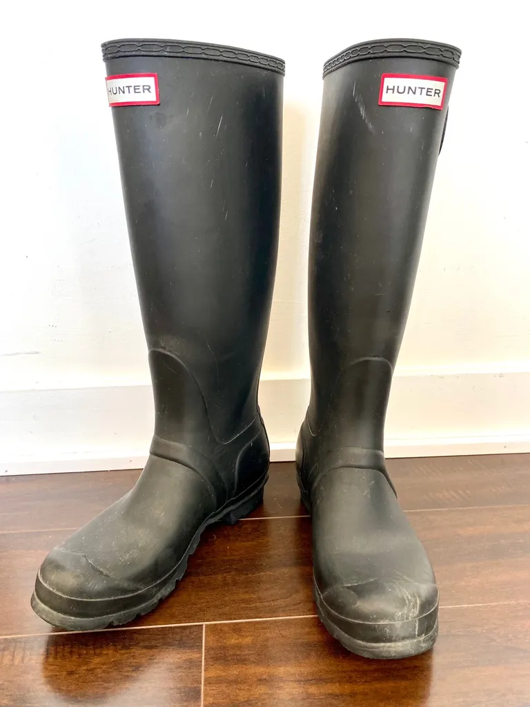 HUNTER Original Talk Rain Boots - Sz 7 photo 1