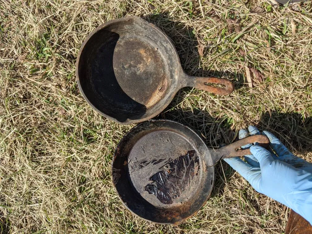Free Cast Iron Pans photo 1