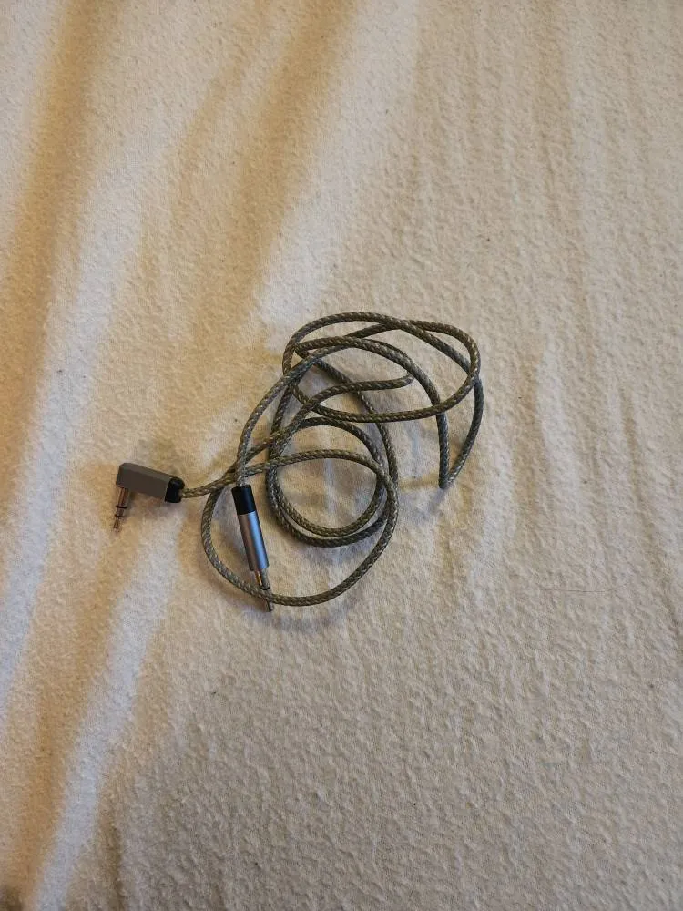 Aux Cable photo 1