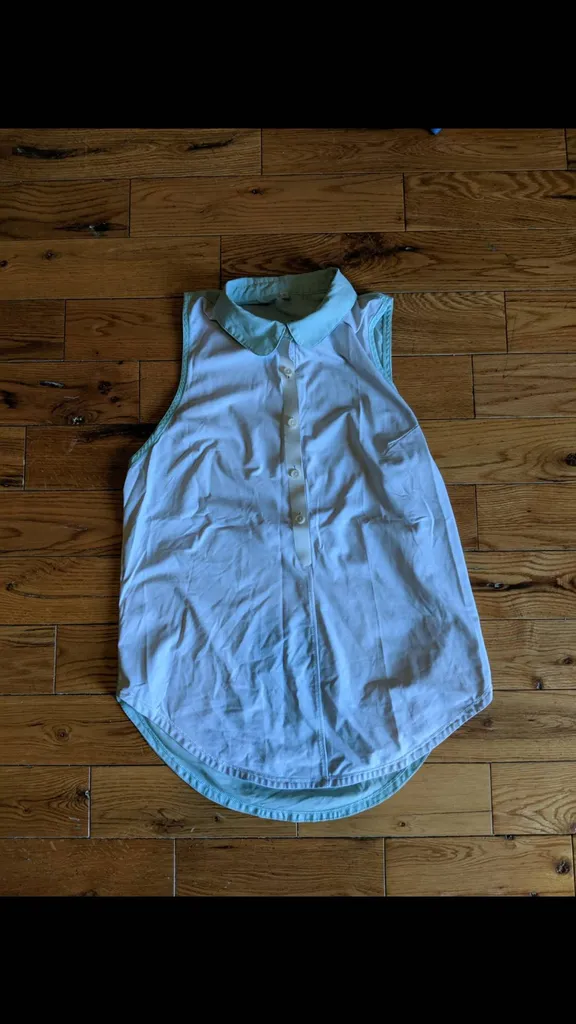 Lululemon Golf Tank Sz 6 photo 1