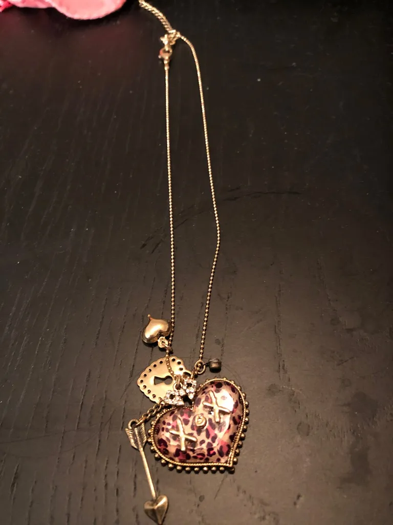 Betsey Johnson Necklace photo 1