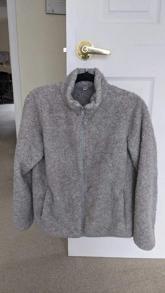 Uniqlo Teddy Zip Up Sweater photo 1