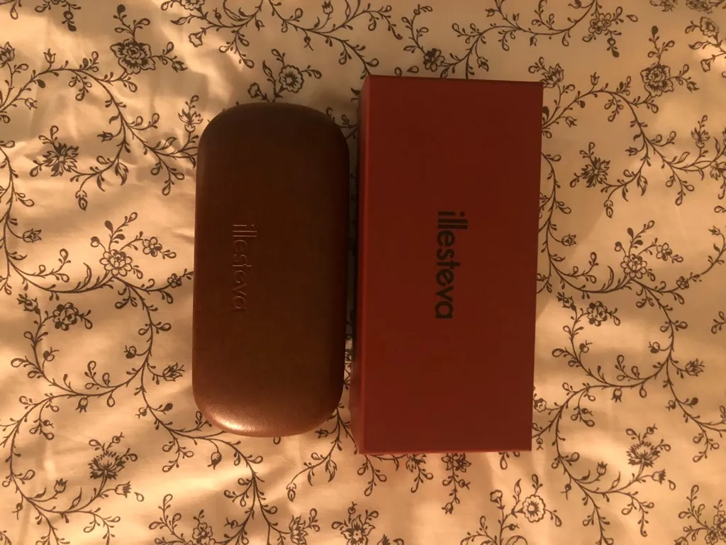 Empty Illesteva Glasses Box/Case photo 1