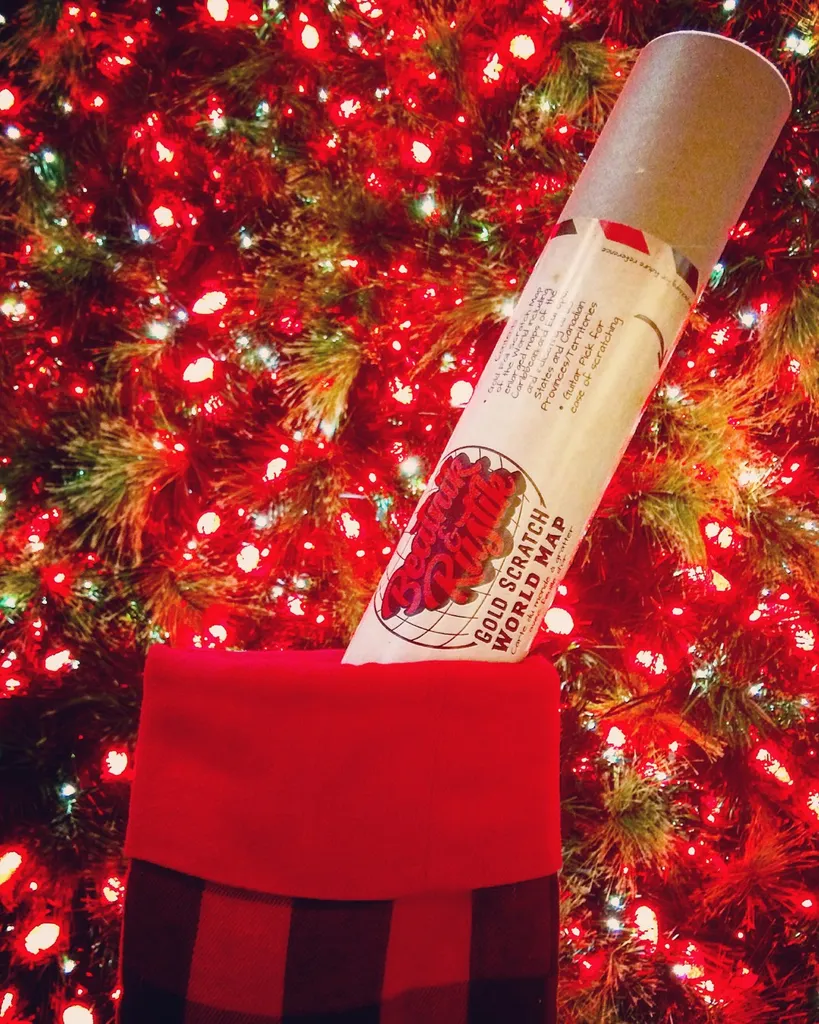 Scratch Off Travel Map Poster photo 1