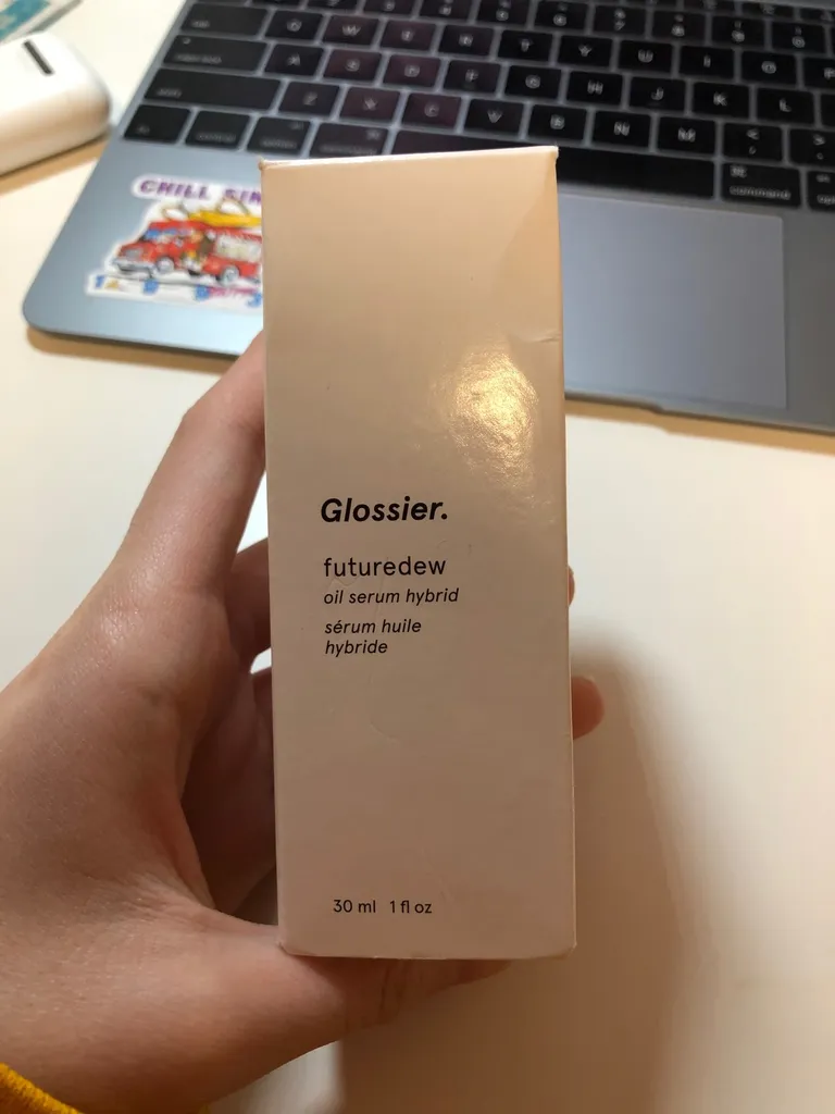 glossier futuredew photo 1