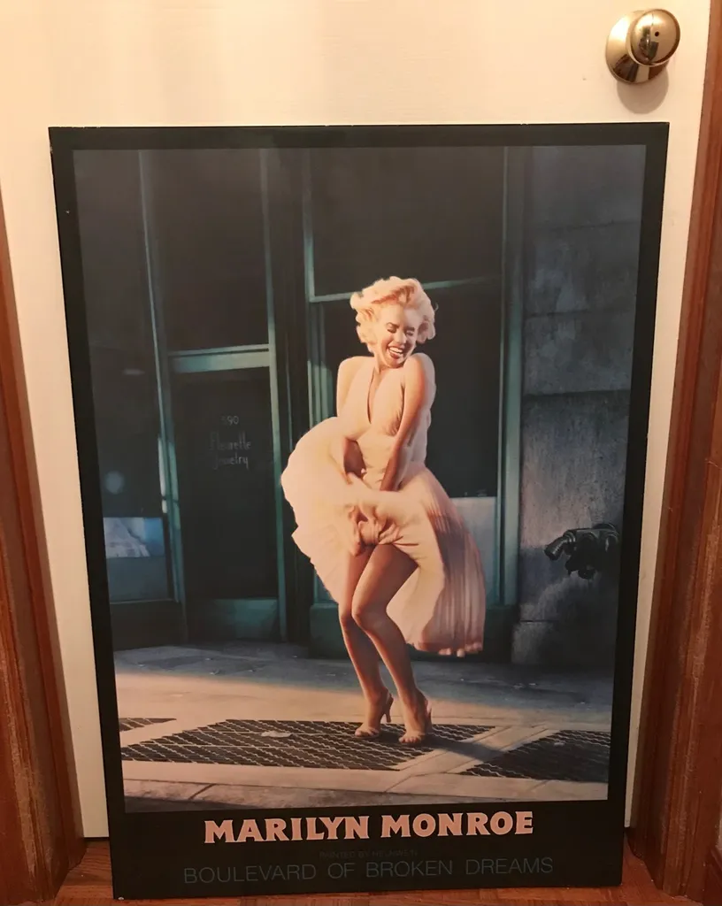 Classic Pictures Framed Marilyn Monroe photo 1