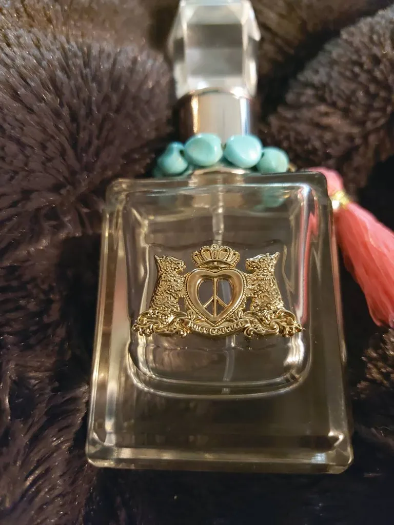 JUICY COUTURE perfume...peace, Love And Juicy Couture... photo 1