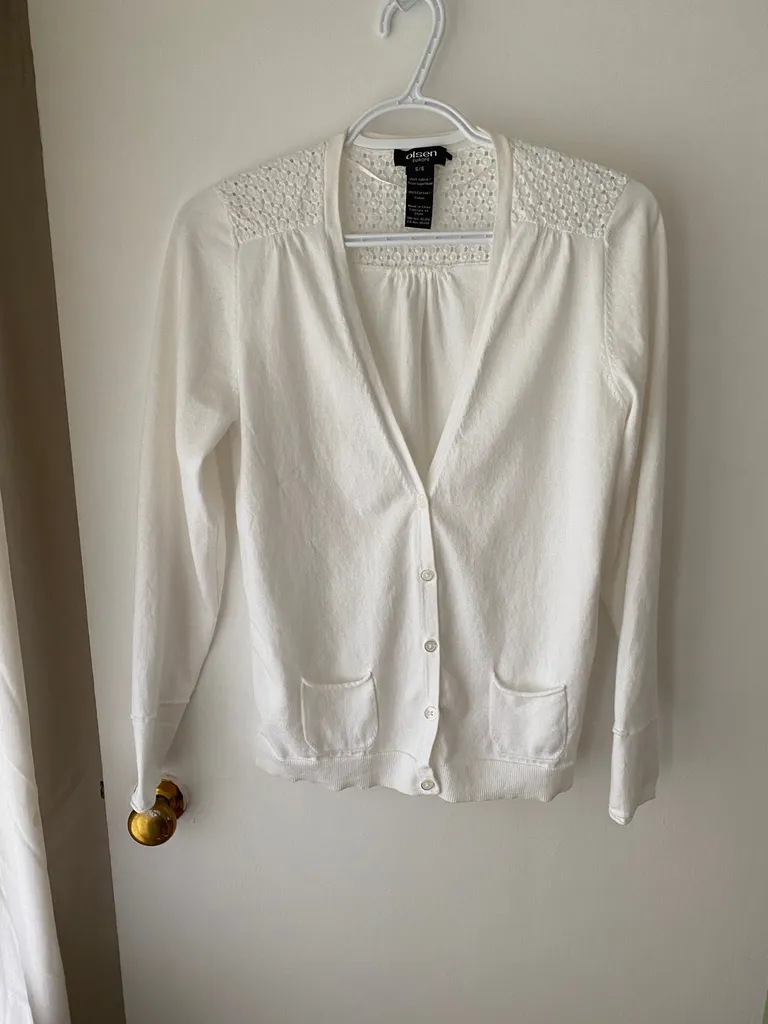 Olsen Europe white cardigan, v-neck button down front, long s... photo 1