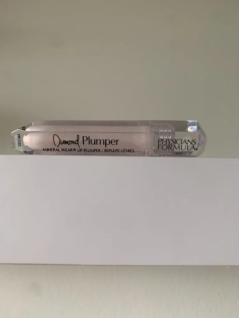 NEW - Lip Gloss photo 1