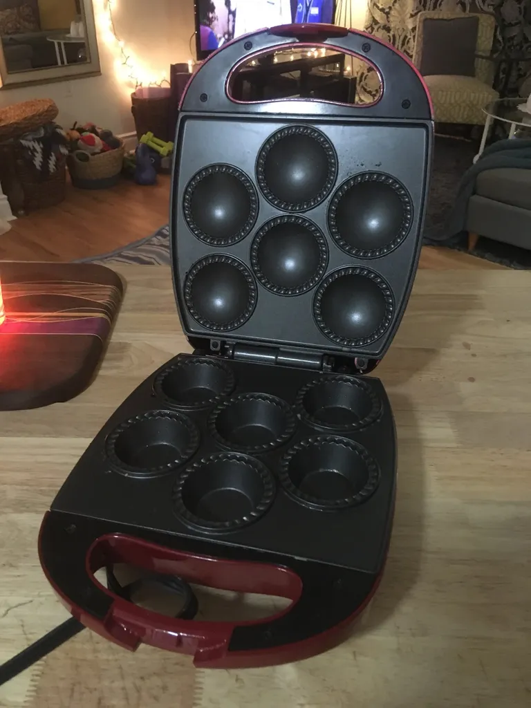 Mini Pie Maker photo 1