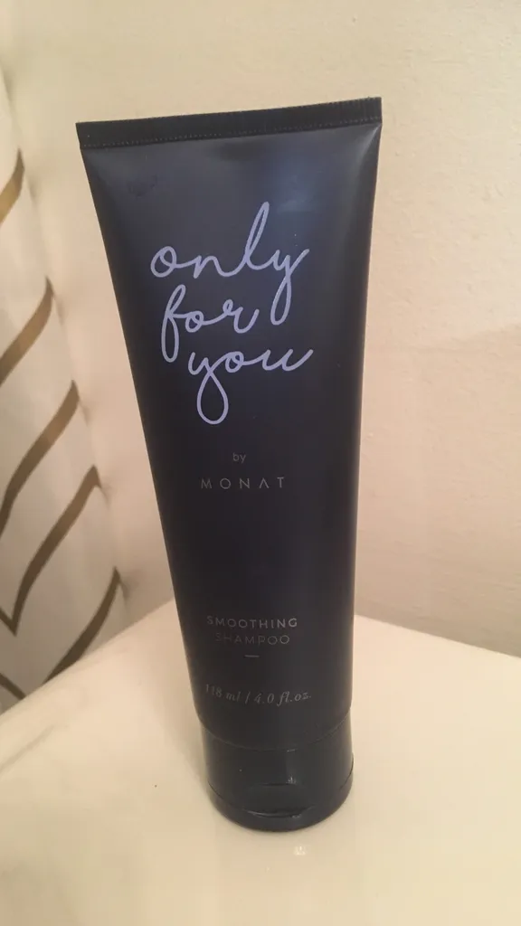 Smoothing Shampoo photo 1