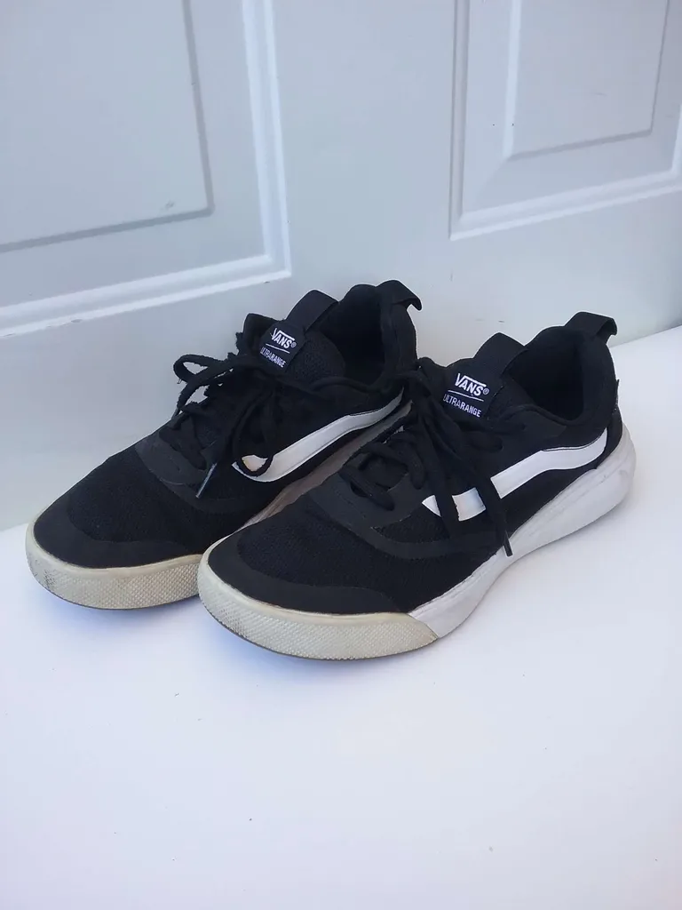VANS Ultrarange Shoes Size 8.5 Men photo 1