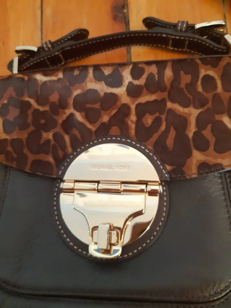 MK Purse photo 1