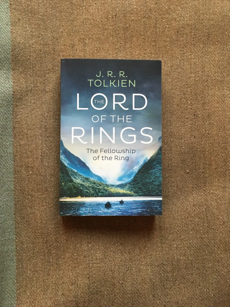 Book, The Lord Of The Rings By J. R. R. Tolkien photo 1