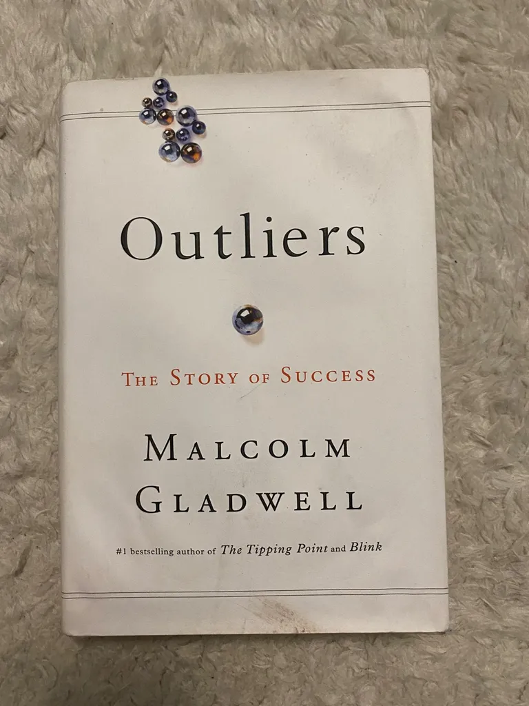 🆓 Outliers by Malcolm Gladwell photo 1