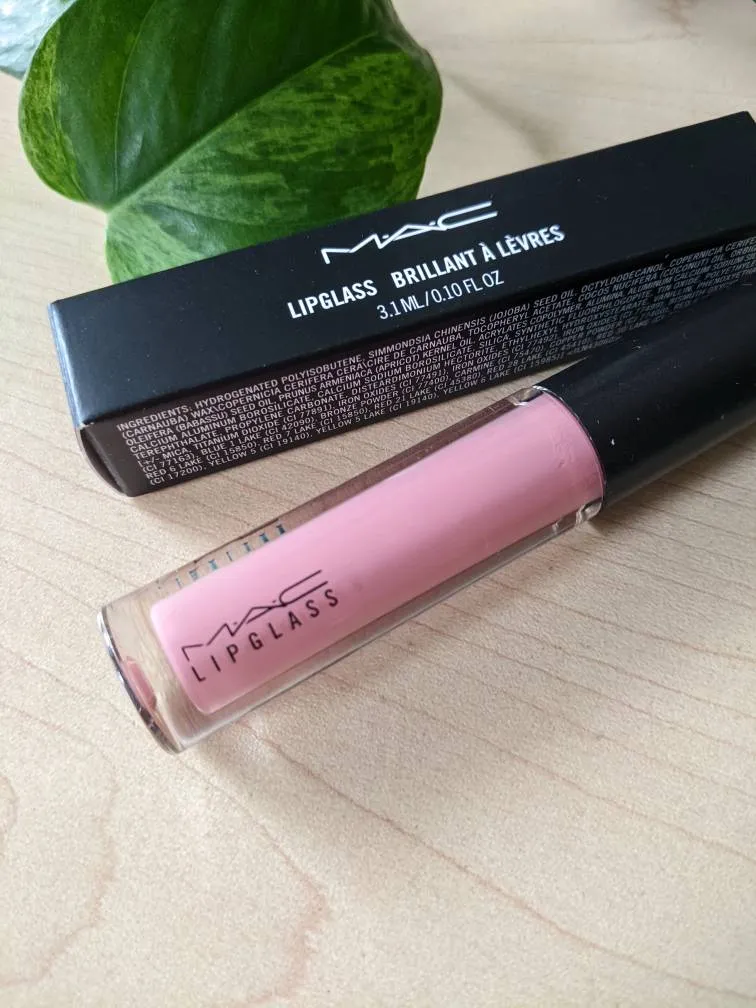 MAC Lipglass: Heart Heist photo 1