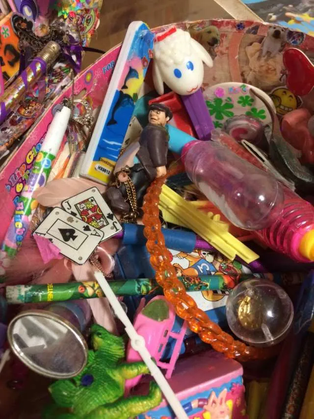 ISO A Slide phone W/ A Battery Life Of DAYZ!!! photo 1