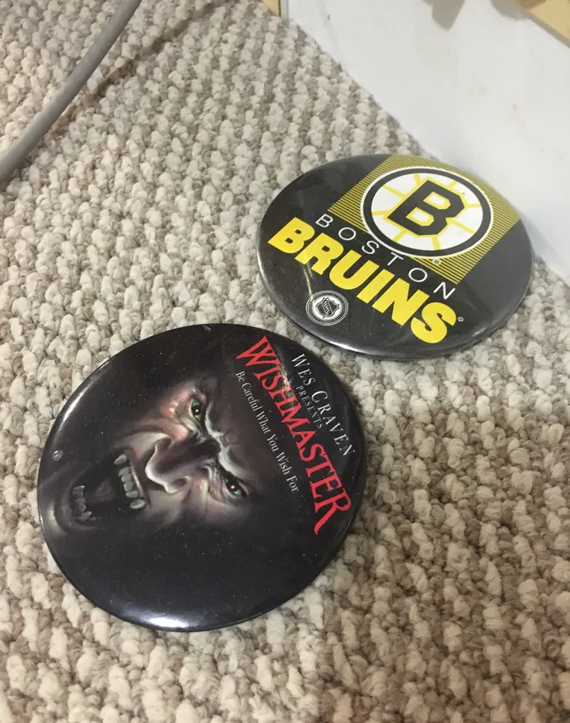Large Buttons, Bruins NHL Hockey, Wes Craven Horror photo 1