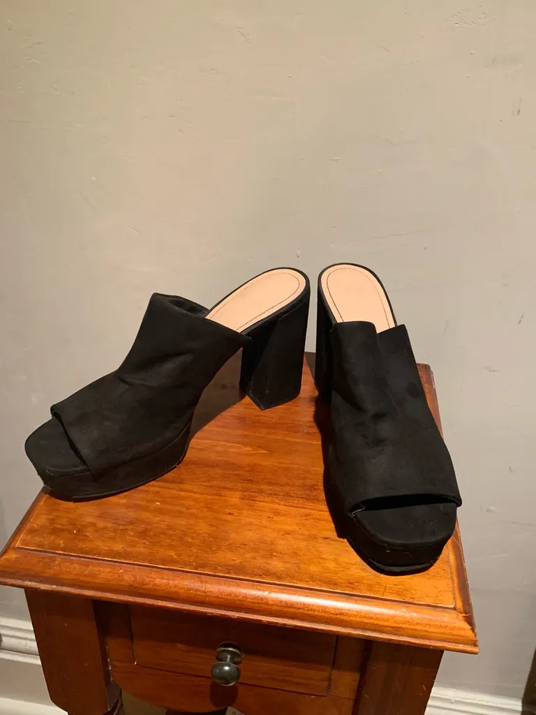 Size 8.5/39 Black Platform Heels photo 1
