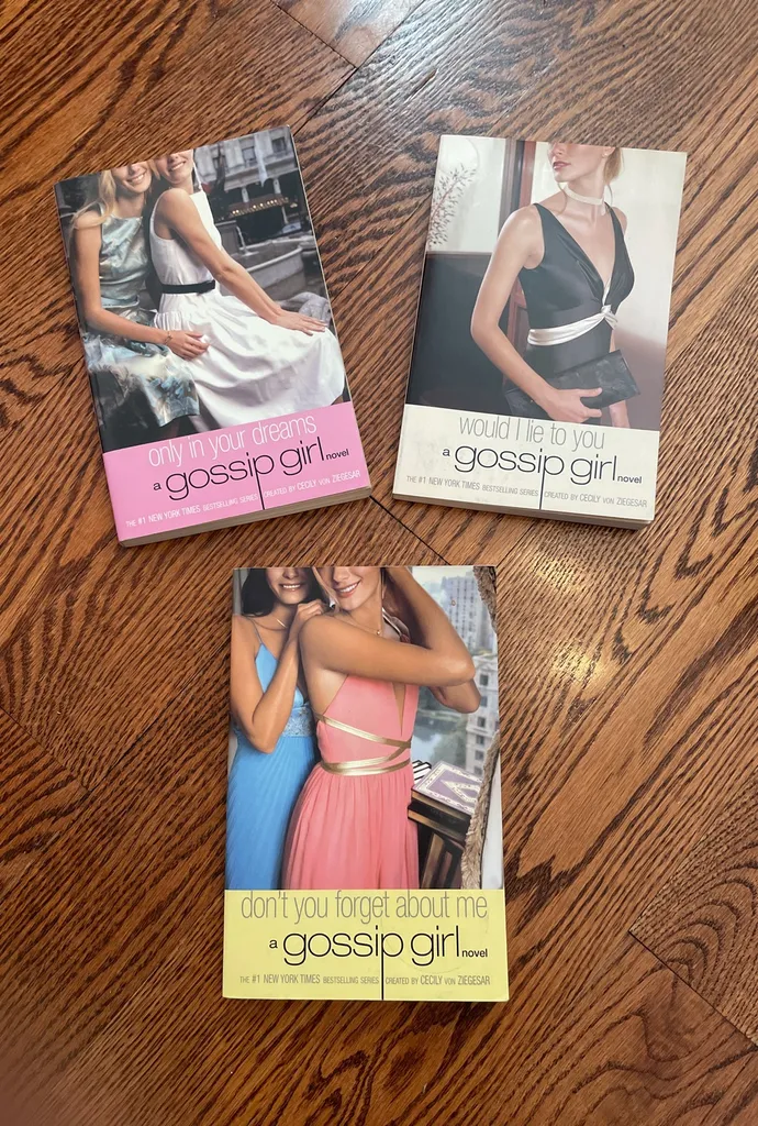 FREE Gossip girl Novels #9, 10 and 11 photo 1