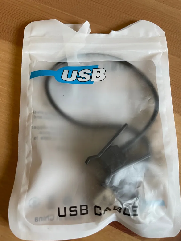 Fitbit Alta Charging Cable photo 1