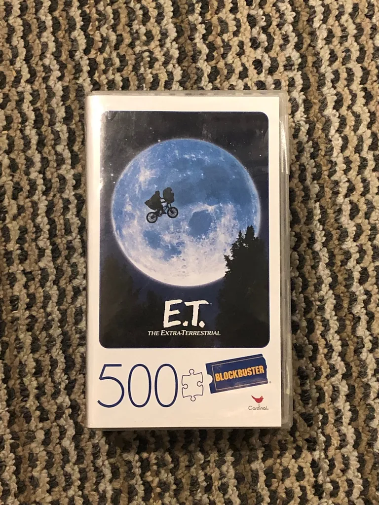 ET 500 piece Puzzle photo 1