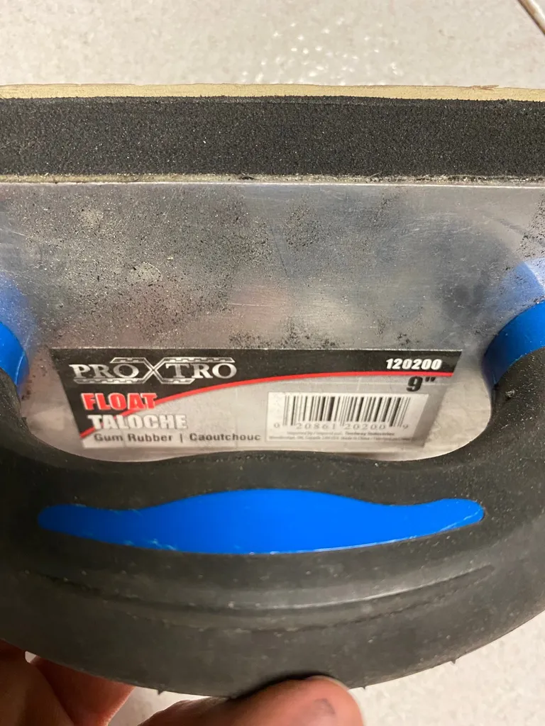 9” Rubber float photo 1