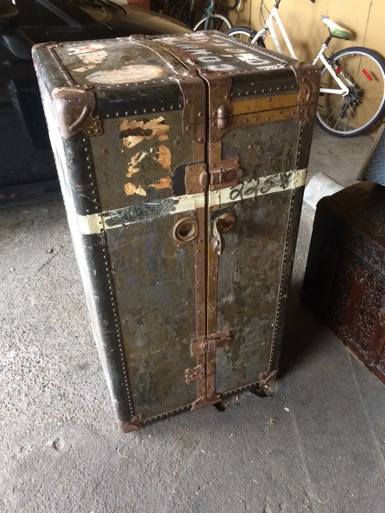Antique Trunk With Shelves photo 1