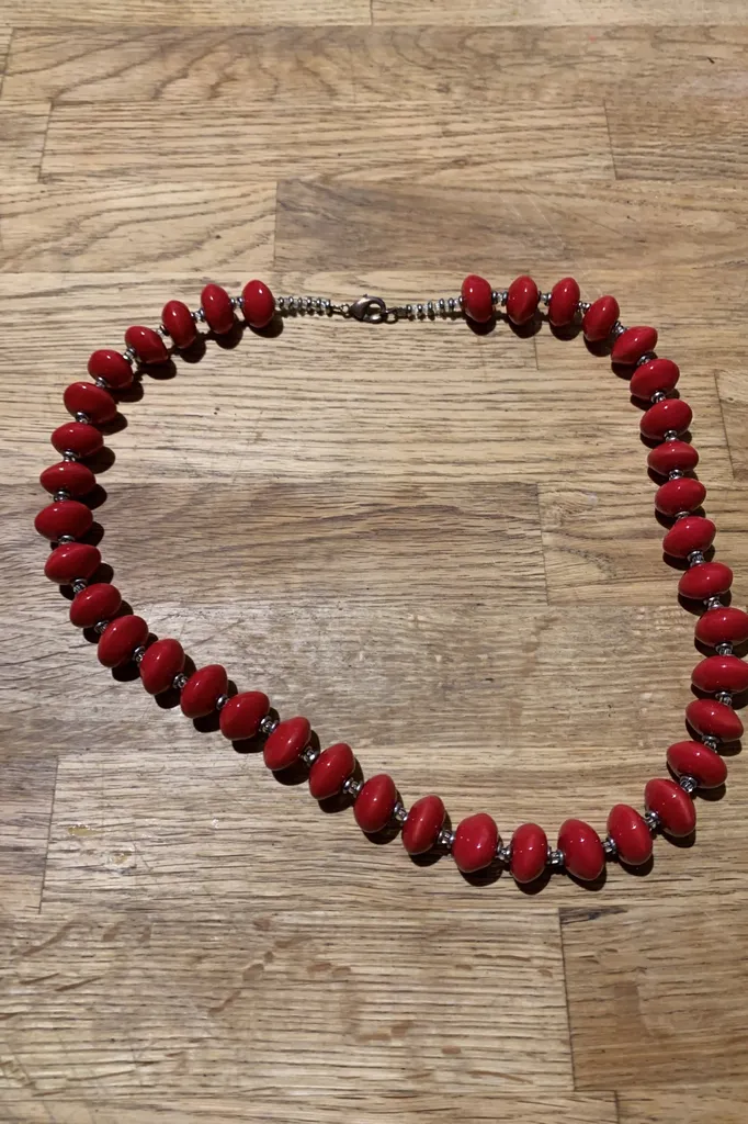 Red beaded necklace photo 1