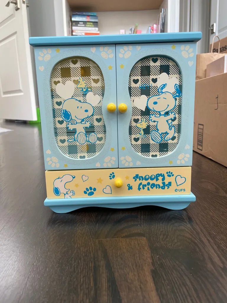 Snoopy Accessories Display/Storage photo 1