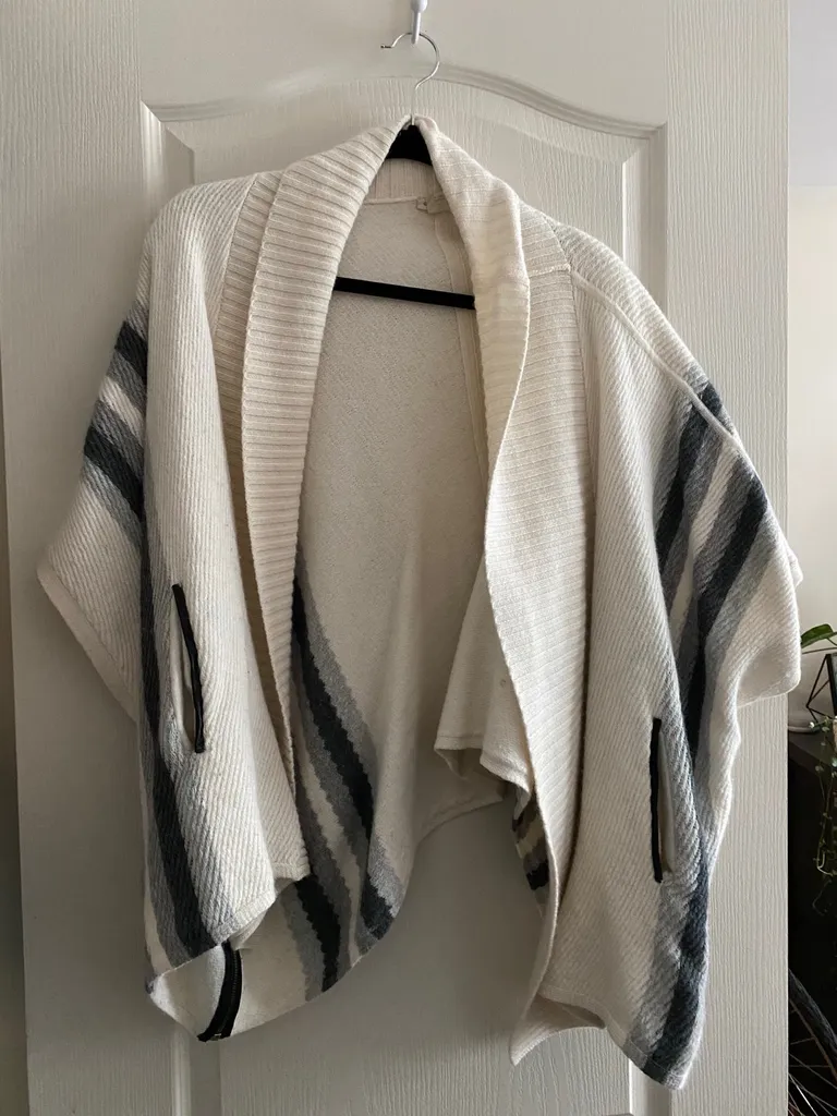 Club Monaco Poncho photo 1