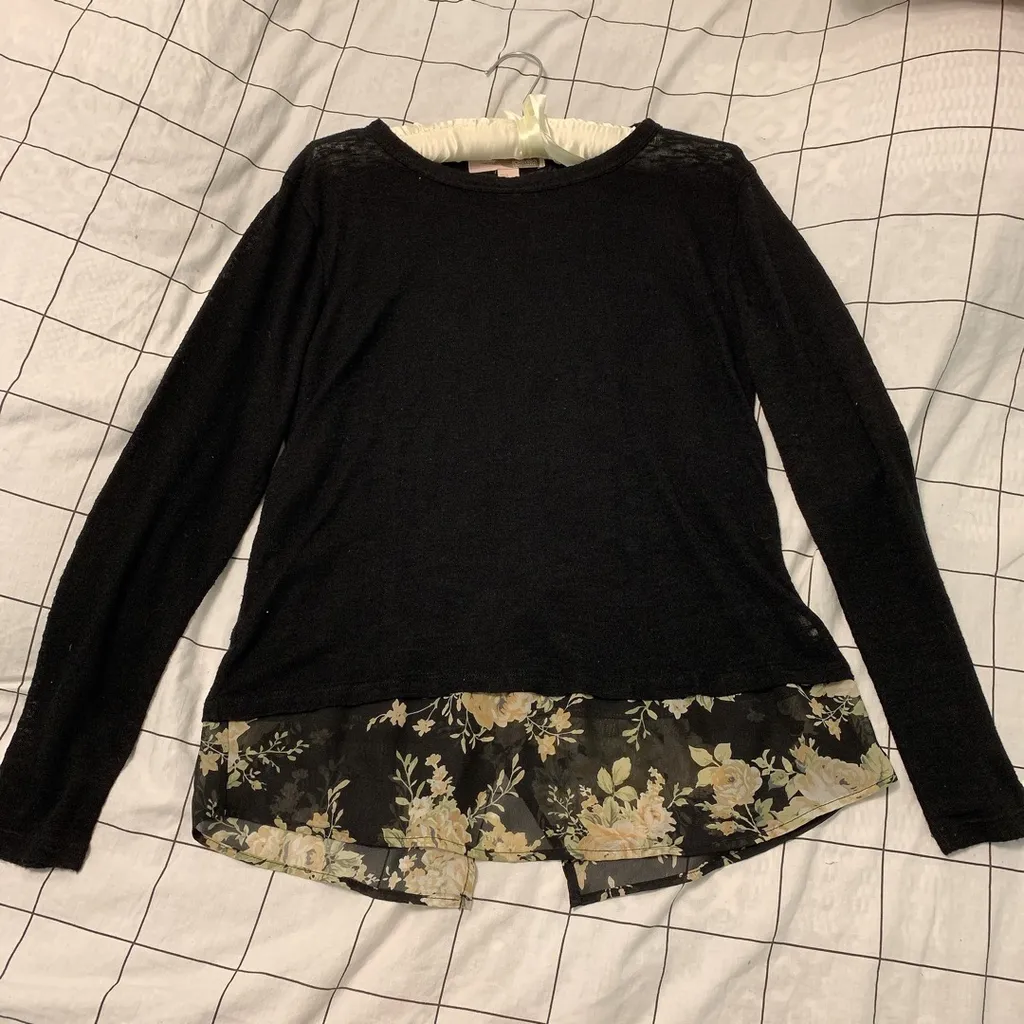 F21 Black Long Sleeve photo 1
