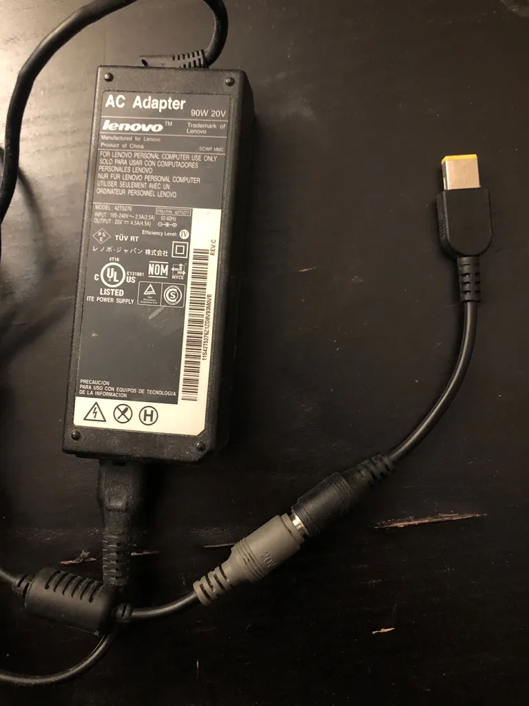 Lenovo Charger photo 1