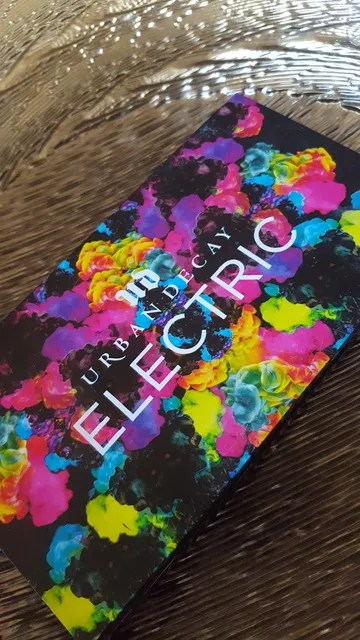 Urban Decay Electric Pallette photo 1