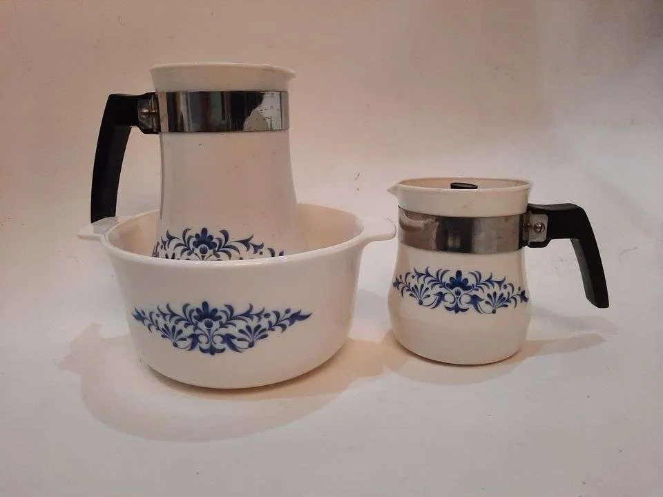 1960s Vintage Pyrex Set photo 1