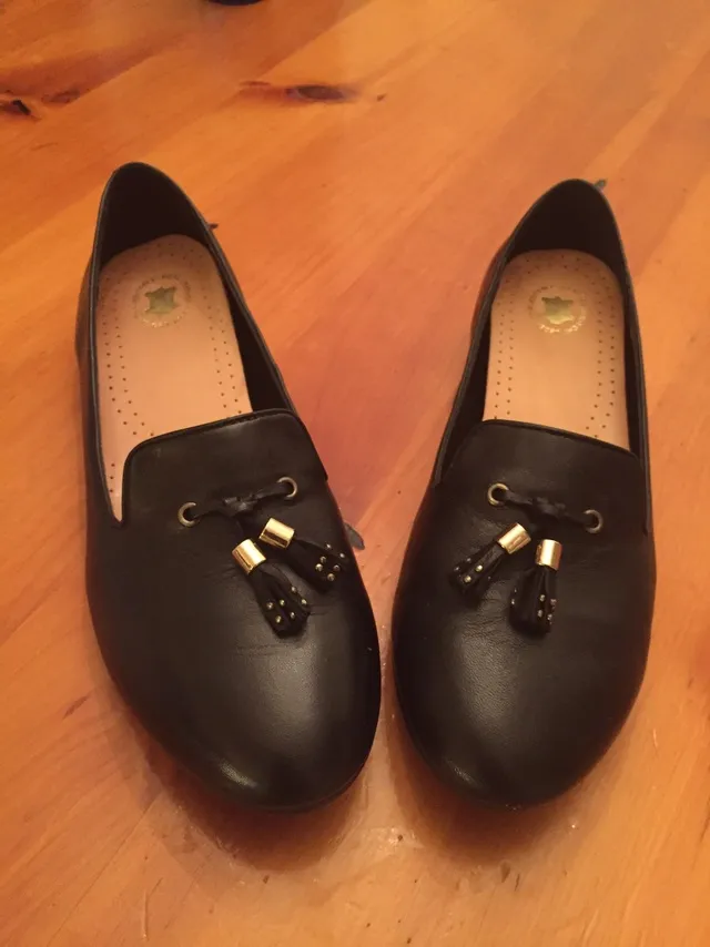 Women's Loafer Style Flats Size 10 photo 1